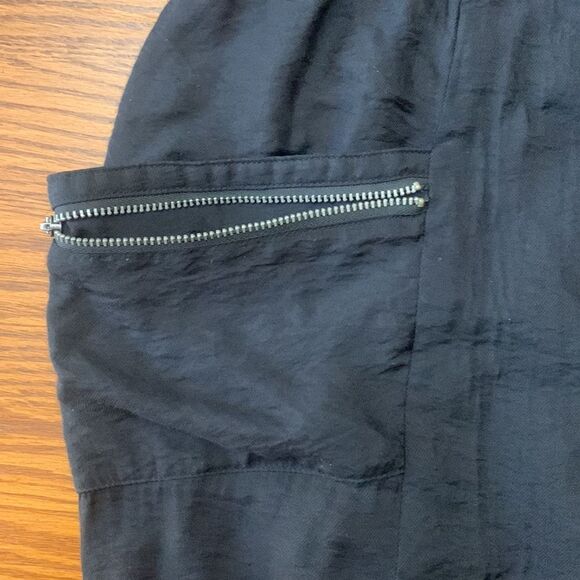 Guess Zip Up Skirt Black Size Large - Picture 3 of 7